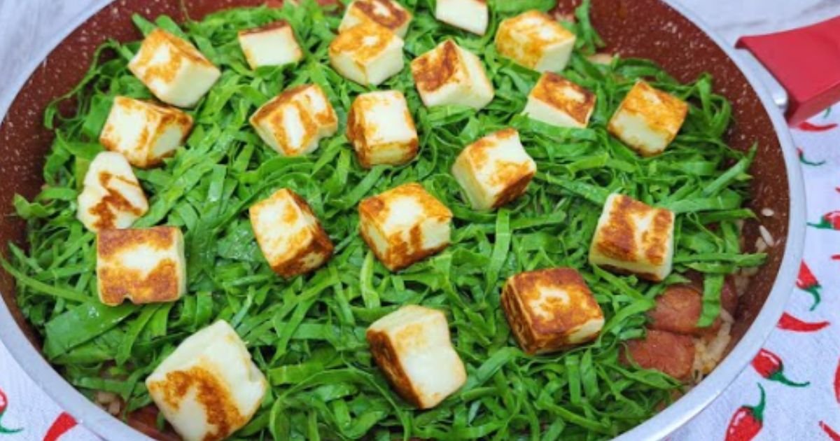 Arroz com Calabresa, Couve e Queijo Coalho Uma Deliciosa Refeição Rápida da Nossa Cozinha