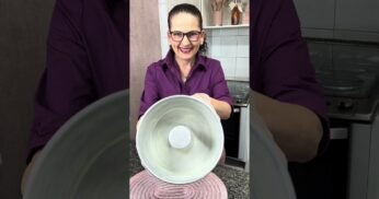 Delicie-se com o Irresistível Bolo Mole de Leite de Liquidificador por Isamara Amâncio